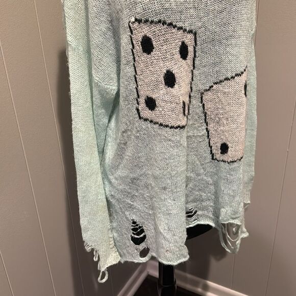 Wildfox White Label mint dice graphic lightweight shredded hem sweater. Small. - Picture 4 of 10